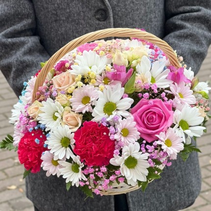 Корзинка с цветами, цветочная корзина с доставкой в Павлодаре